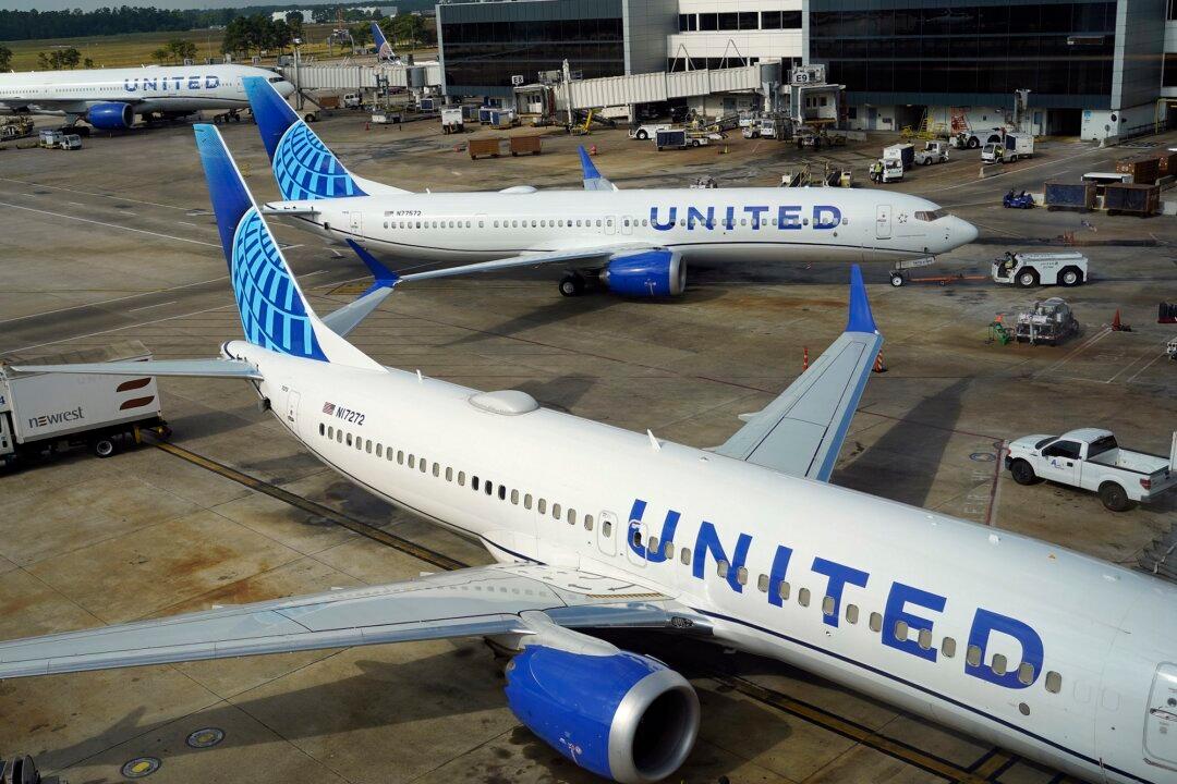 United Airlines Finds Loose Door Plug Bolts on Boeing 737 Max 9 Jets