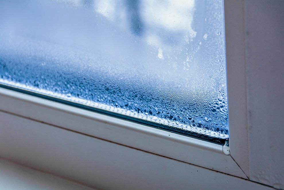 Check all the windows before winter to seal any leaks. (GaViAl/Shutterstock)