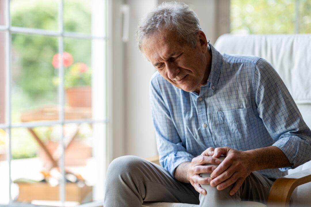 Rheumatoid Arthritis Relief: This Ancient Therapy’s Benefits for Pain and Swelling