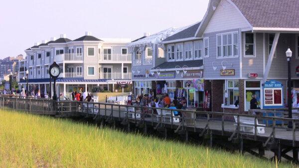 The boardwalk at Bethany Beach, Maryland, is a hub of activity. (Courtesy of VisitSouthernDelaware.com)