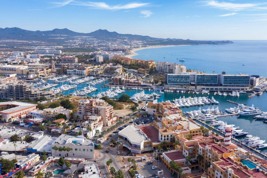 Discover Your Perfect Seaside Escape in Cabo San Lucas