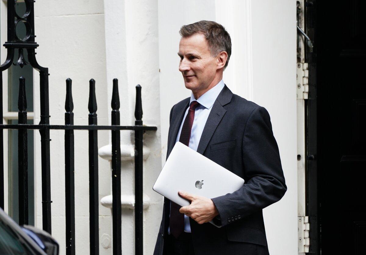 Chancellor of the Exchequer Jeremy Hunt departs 11 Downing Street in London on Sept. 13, 2023. (Aaron Chown/PA)