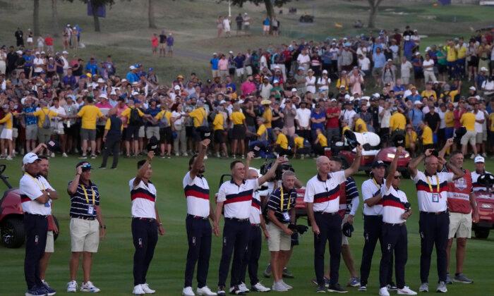 Hats Off to Cantlay as U.S. Team Makes Playful Gesture Beside 18th Green | Live Updates
