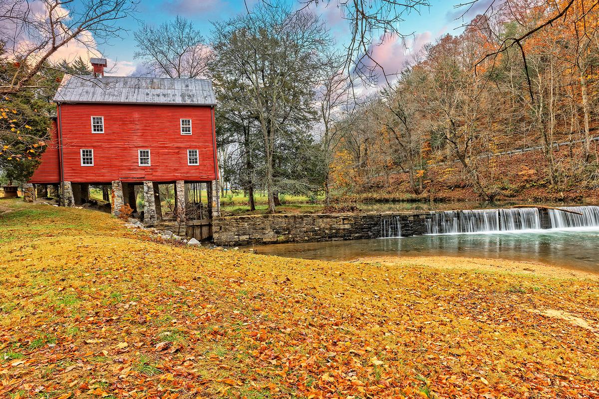 Grist Mill on the Alvin C. York Farm State Park in Pall Mall, Tennessee. (Jim Vallee/Shutterstock)