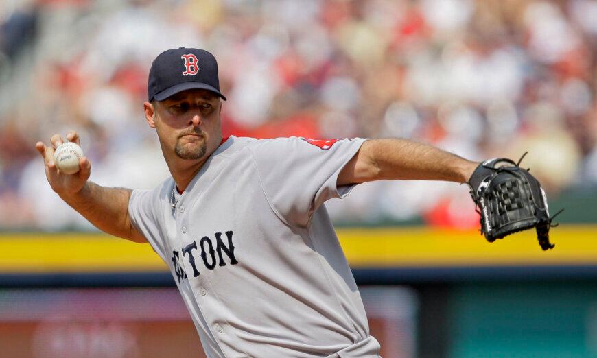 Tim Wakefield, Who Revived His Career and Red Sox Trophy Case With Knuckleball, Dies at 57