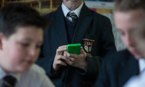 ‘Distracting’ Mobile Phones to Be Banned in Schools but Unions Doubt It Is Enforceable