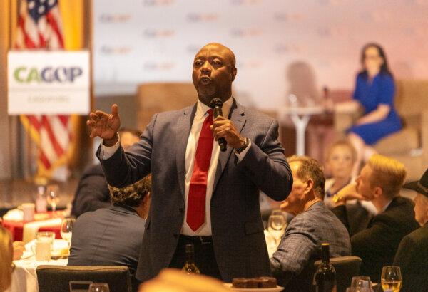 Presidential candidate Tim Scott speaks at the 2023 CAGOP convention in Anaheim, Calif., on Sept. 29, 2023. (John Fredricks/The Epoch Times)