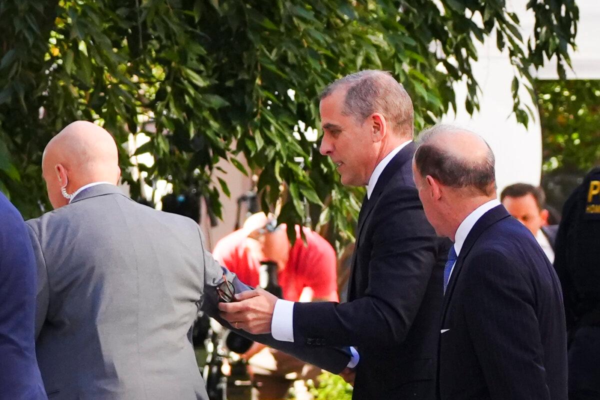 Hunter Biden arrives at the J. Caleb Boggs Federal Courthouse in Wilmington, Del., on Oct. 3, 2023. (Madalina Vasiliu/The Epoch Times)