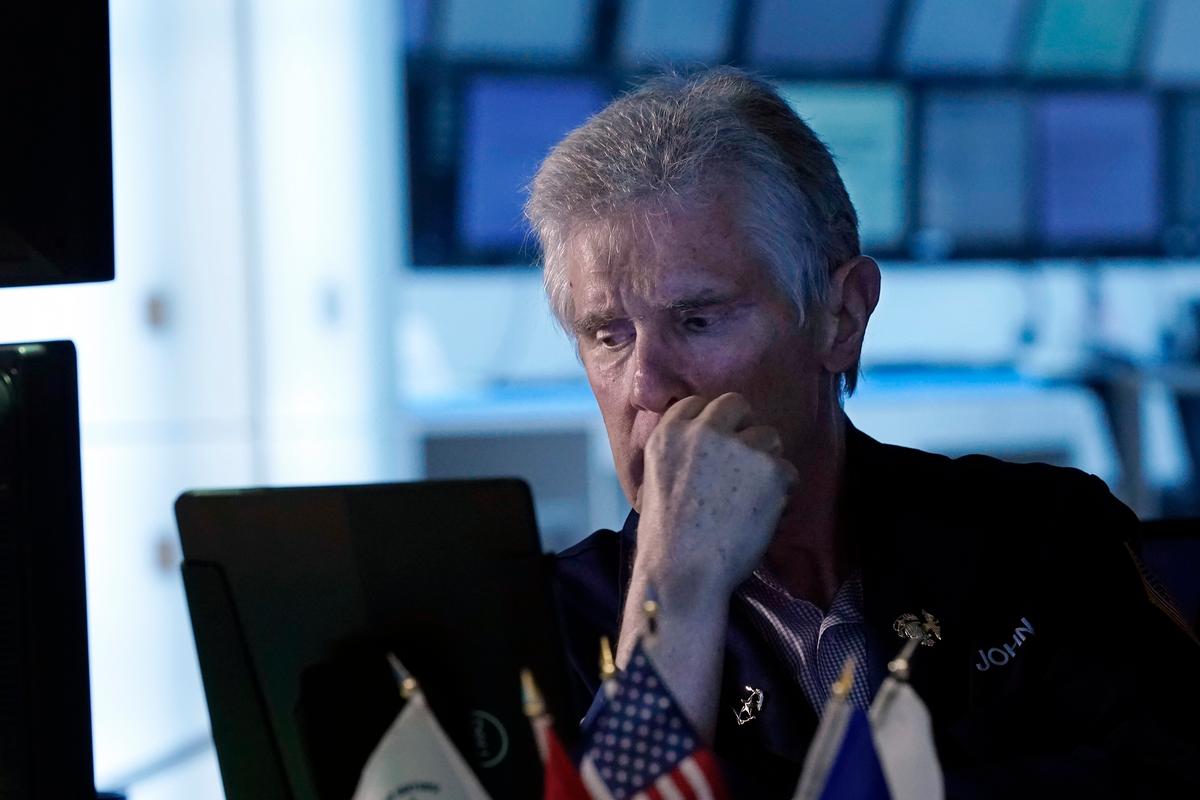 Stock Market Today: Wall Street Buckles Under Higher Bond Yields as Dow Wipes Out Gain for the Year