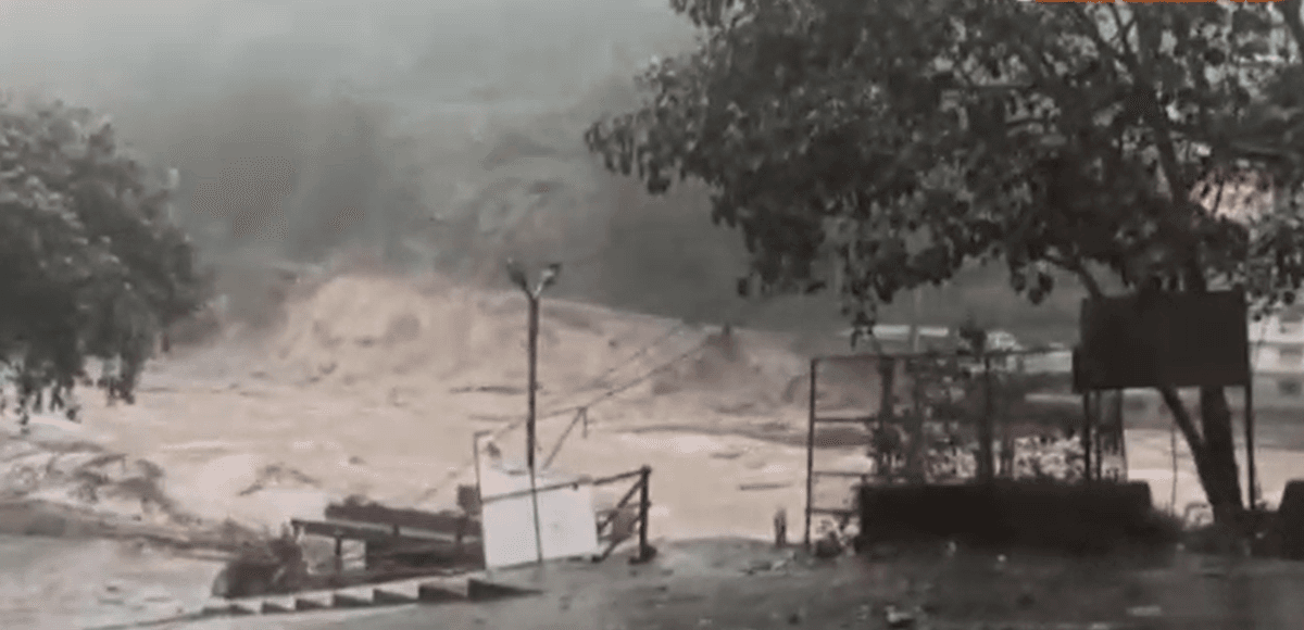 Rain Hampers Search for Indian Soldiers Missing in Flood