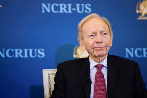 Former Sen. Joe Lieberman, a force behind the "No Labels" movement, speaks at a panel hosted by the National Council of Resistance of Iran–U.S. Representative Office (NCRI-US) at the Willard InterContinental Hotel in Washington, on Aug. 17, 2022. (Anna Moneymaker/Getty Images)