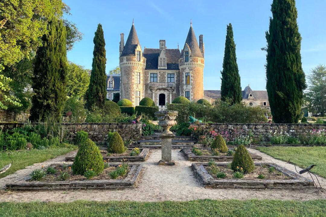 She Forged a New Life With Move From NC to France—and She’s Sharing Her Tips