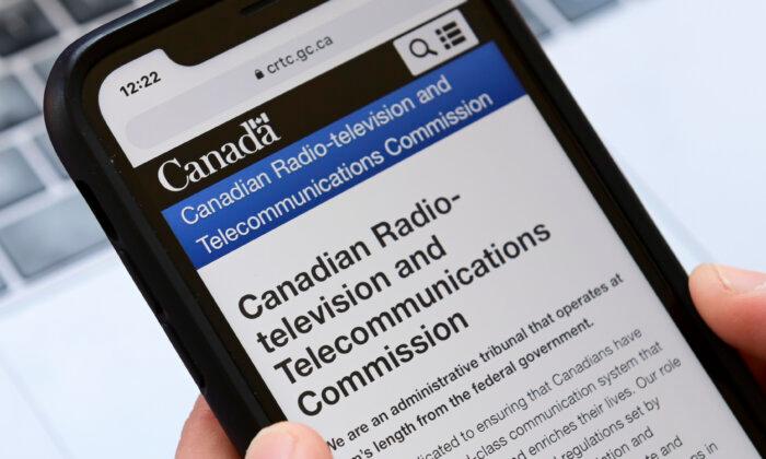 CRTC Won’t Regulate Content Creators, Chair Says, Days After Launching Podcast Registration Process