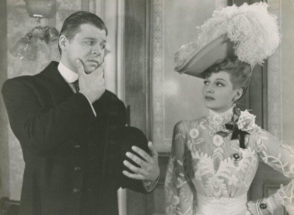 Hugo Barnstead (Jack Carson) and Virginia Brush (Rita Hayworth), in “The Strawberry Blonde. (Warner Bros.)