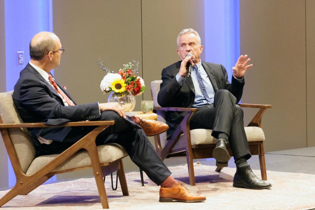 RFK Jr. Speaks to Restoring Critical Thinking, Finding Common Ground During Mississippi Visit