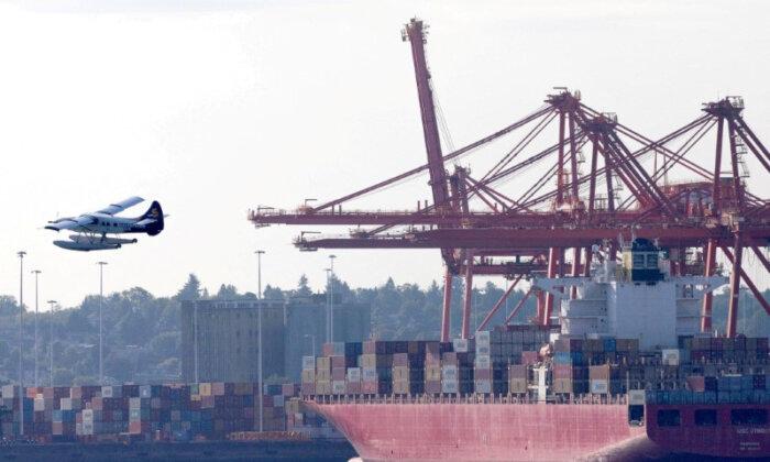 Canada Posts Surprise August Trade Surplus, Rebounding After Port Closures