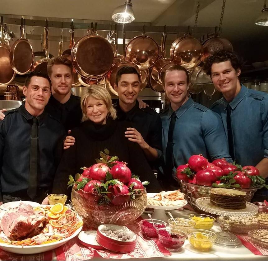 Matt Perella (L) and his staff pose with Martha Stewart at Ms. Stewart's annual Thanksgiving dinner, on Nov. 23, 2017. (Courtesy of Perella Events)