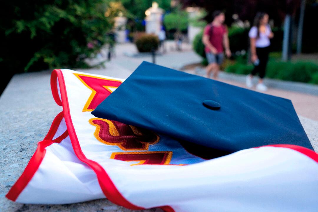 Crackdown on Student Loan Defaulters to Begin With Benefit Seizure, Then Wage Garnishment