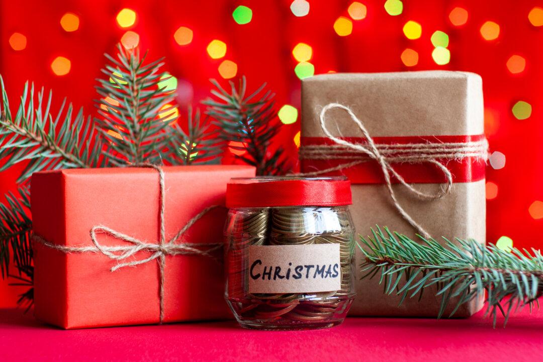 7 Helpful Things You Can Do Now to Get Ready for Christmas