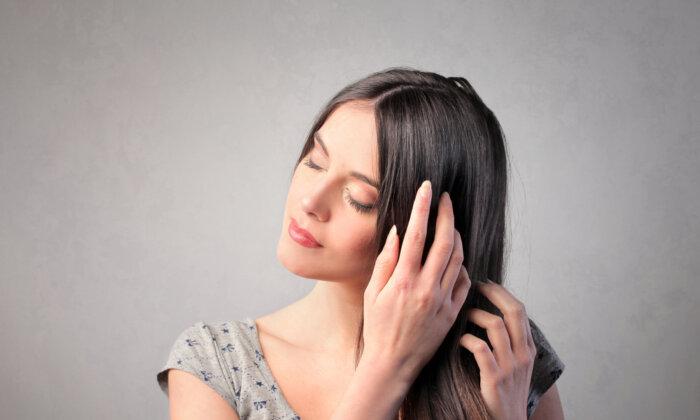 Regular Combing for a Healthy Scalp and Surprising Beauty Benefits