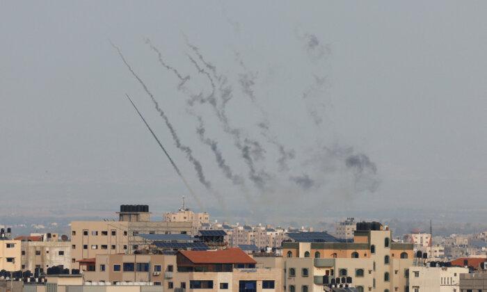 Live View of Gaza Skyline as Rockets Launched Into Israel and Air Strikes Hit