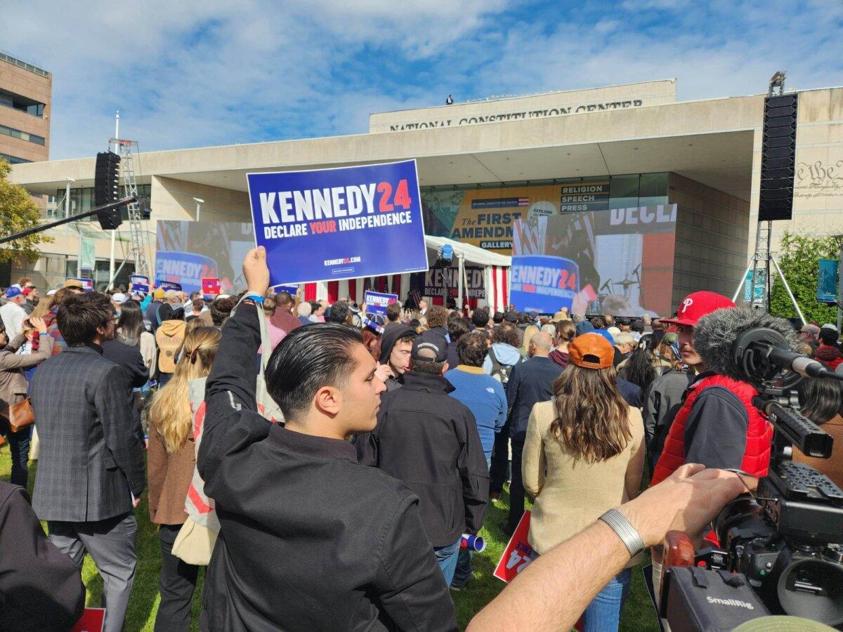 RFK Jr. supporters gather at the National Constitution Center in Philadelphia to hear him announce his run as an independent. (Jeff Louderback/The Epoch Times)