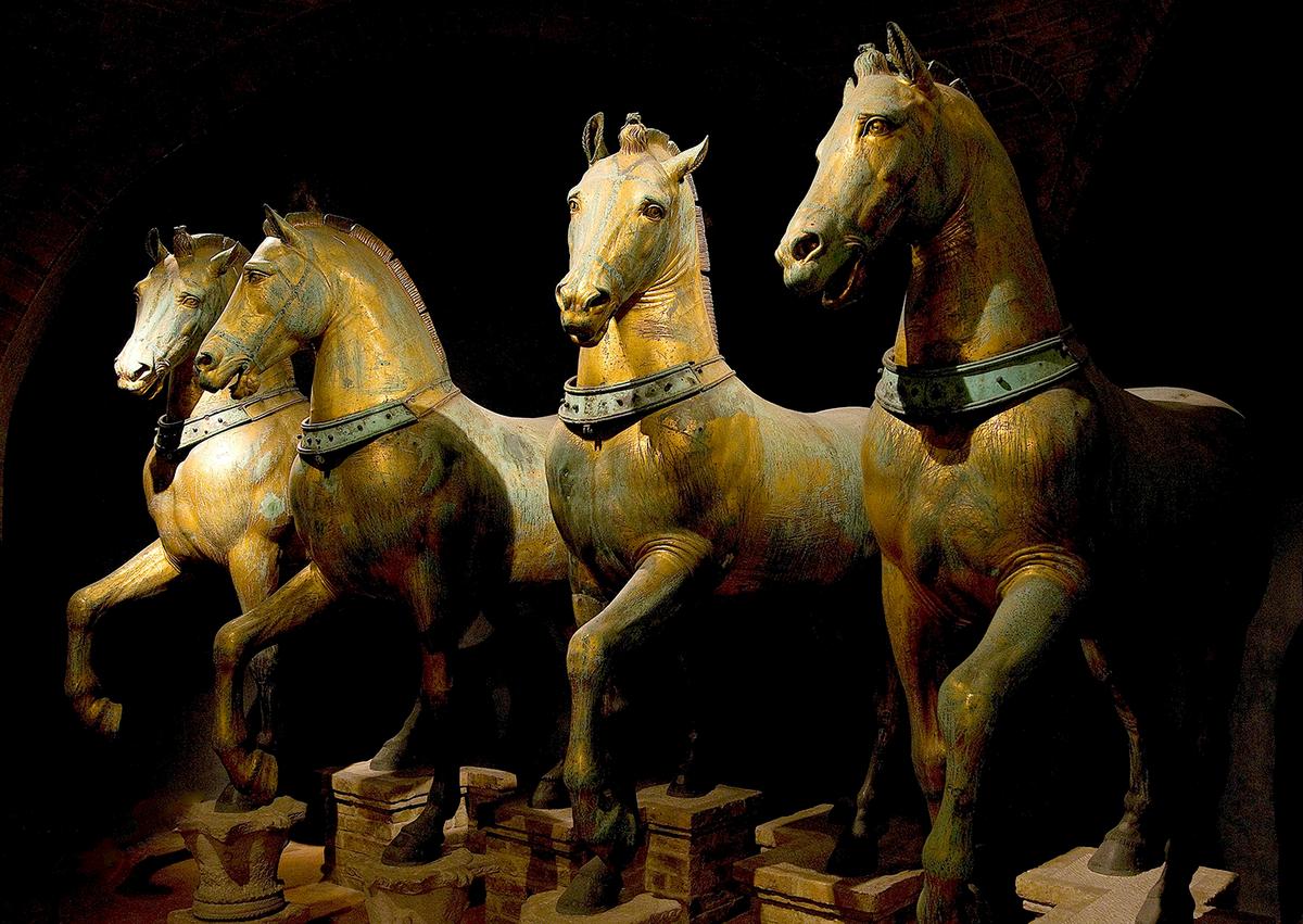  The original horses inside St. Mark's Basilica. (<a href="https://commons.wikimedia.org/wiki/File:Horses_of_Basilica_San_Marco_bright.jpg#filelinks">Tteske</a>/<a href="https://creativecommons.org/licenses/by/3.0/deed.en">CC BY 3.0 DEED</a>)