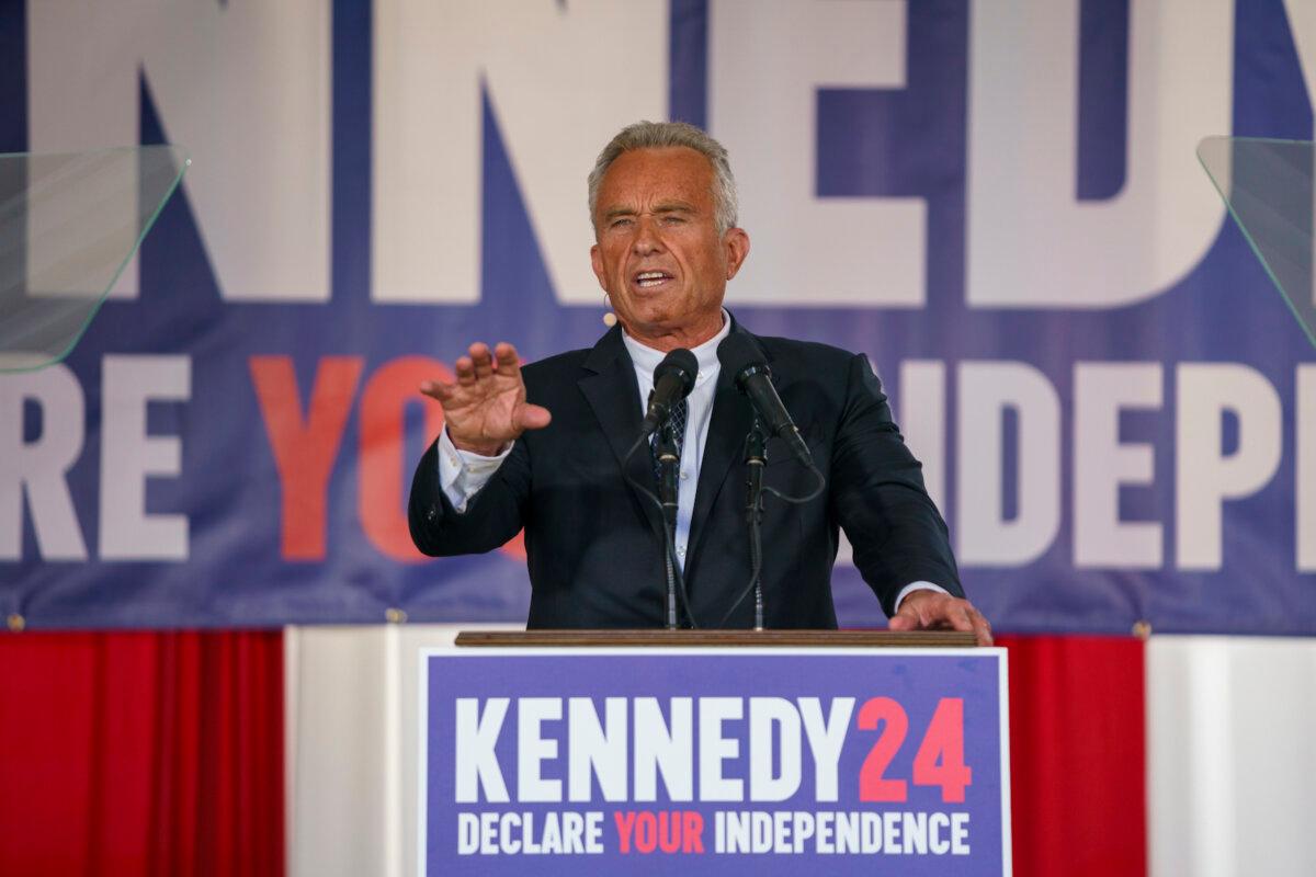 Presidential candidate Robert F. Kennedy Jr. makes a campaign announcement at a press conference in Philadelphia on Oct. 9, 2023. Mr. Kennedy announced that he would end his Democratic primary bid and instead would run for president as an independent. (Jessica Kourkounis/Getty Images)