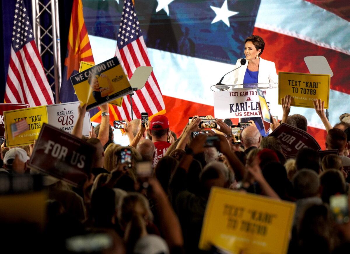 Arizona Republican Kari Lake speaks before a large crowd of supporters in Scottsdale, Ariz., on Oct. 10, 2023. (Allan Stein/The Epoch Times)