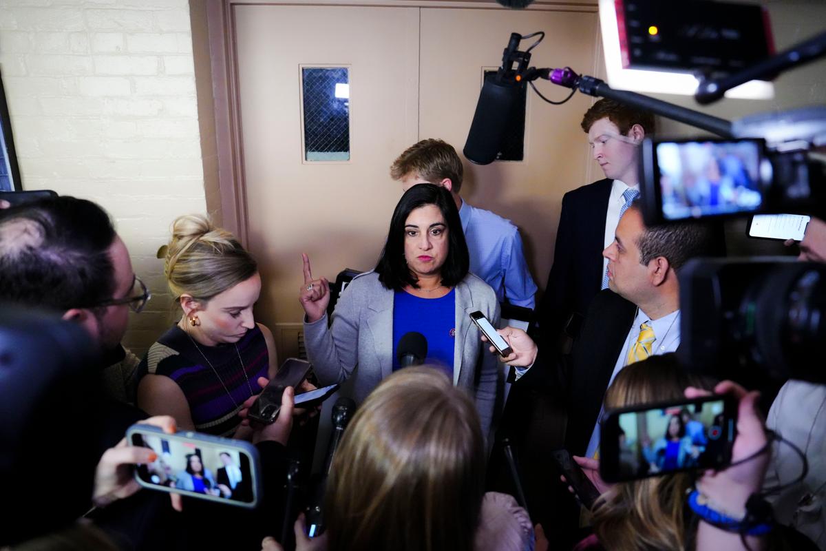 House Lawmaker Uncovers ‘Smoking Gun’ of NYC Trying to Register Illegal Immigrants to Vote