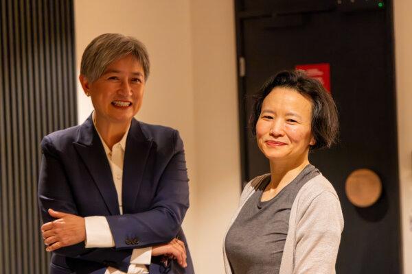 Australian Foreign Minister Penny Wong (L) meeting with Australian journalist Cheng Lei (R) on arrival at Melbourne Airport in Melbourne, Australia, on Oct. 11, 2023. (Supplied by the Department of Foreign Affairs and Trade/DFAT)