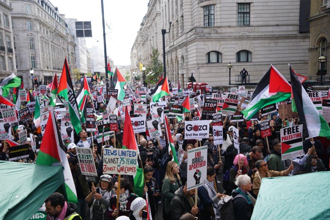 Pro-Hamas Rally Speeches May Be Illegal, UK Terror Watchdog Says