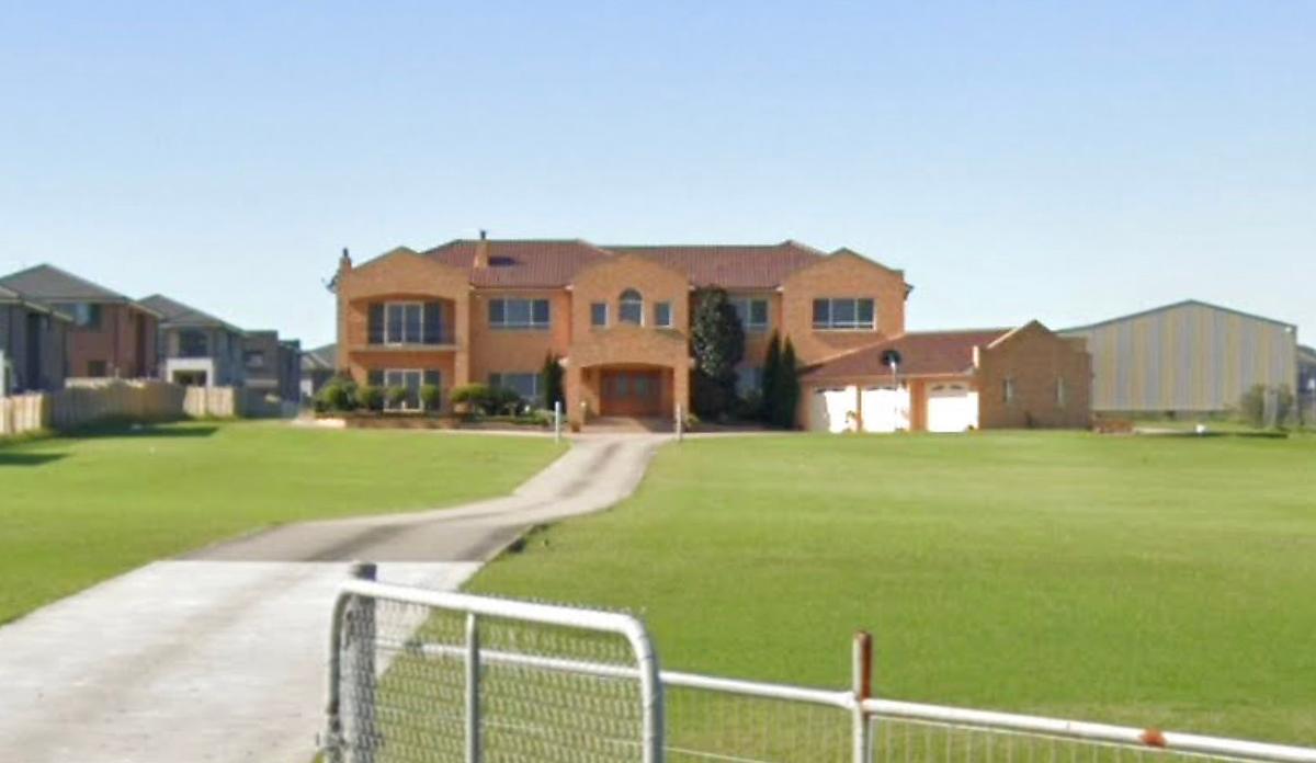 The Zammit family's home in the western outskirts of Sydney. (Screenshot/<a href="https://www.google.com/maps/@-33.7101326,150.893587,3a,15y,89.41h,92.6t/data=!3m6!1e1!3m4!1slxR_fk3MCyr3g08pI5kCRQ!2e0!7i16384!8i8192!5m1!1e4?entry=ttu" target="_blank" rel="noopener">Google Maps</a>).