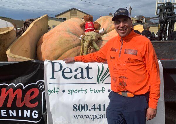 Travis Gienger at the Pumpkin Weigh-Off in Half Moon Bay, Calif., on Oct. 9, 2023. (Helen Billings/The Epoch Times)