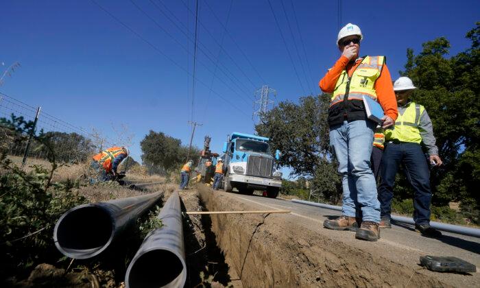 PG&E’s Plan to Bury Power Lines, Prevent Wildfires Faces Opposition Due to High Rates