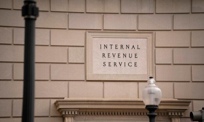 IRS Warns Seniors of Penalties for Not Taking Required Withdrawals From Retirement Plans