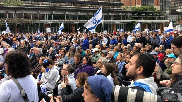 Thousands joined the “Philly Stands with Israel” rally in Philadelphia on Oct. 16, 2023. (William Huang/The Epoch Times)