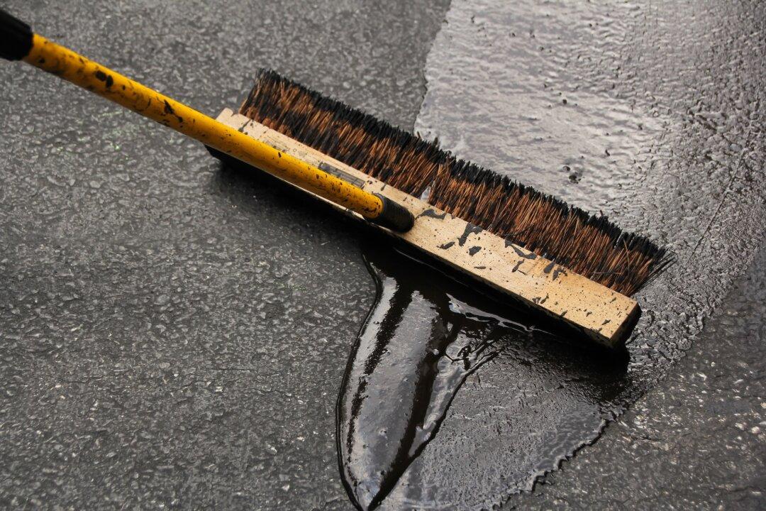 Asphalt Driveways Need Sealing