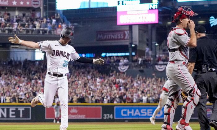 D-backs Hold Off Phillies, Earn Walk-Off Win in Game 3