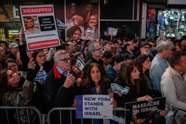 Members of the Jewish community and supporters of Israel attend a rally calling for the release of hostages held by Hamas, in Times Square, New York, on Oct. 19, 2023. (Ed Jones/AFP via Getty Images)