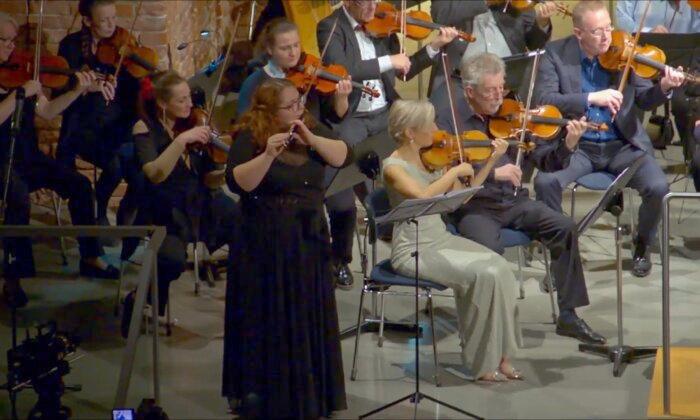 Antonio Vivaldi: Concerto for Piccolo and Strings in C Major, RV 443