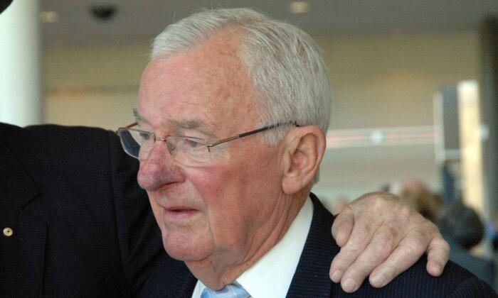 PMs Pay Tribute to 'Architect of Medicare' Bill Hayden