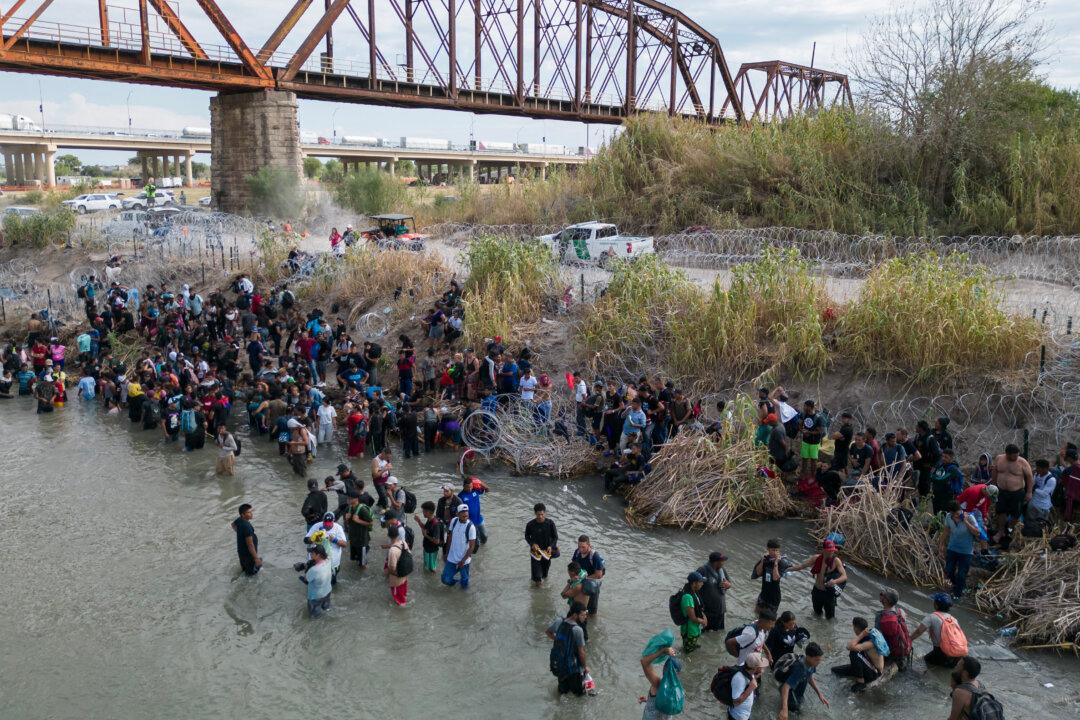 Texas Gov. Takes ‘Full Control’ of Eagle Pass Park After Border Chaos