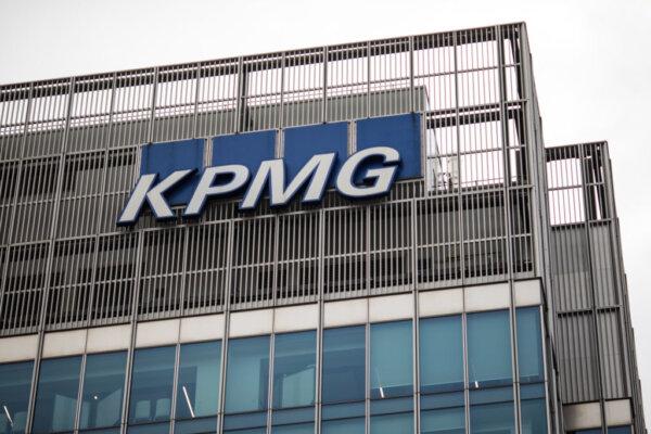 The KPMG offices stand at Canary Wharf in London, England, on Oct. 2, 2018. (Jack Taylor/Getty Images)
