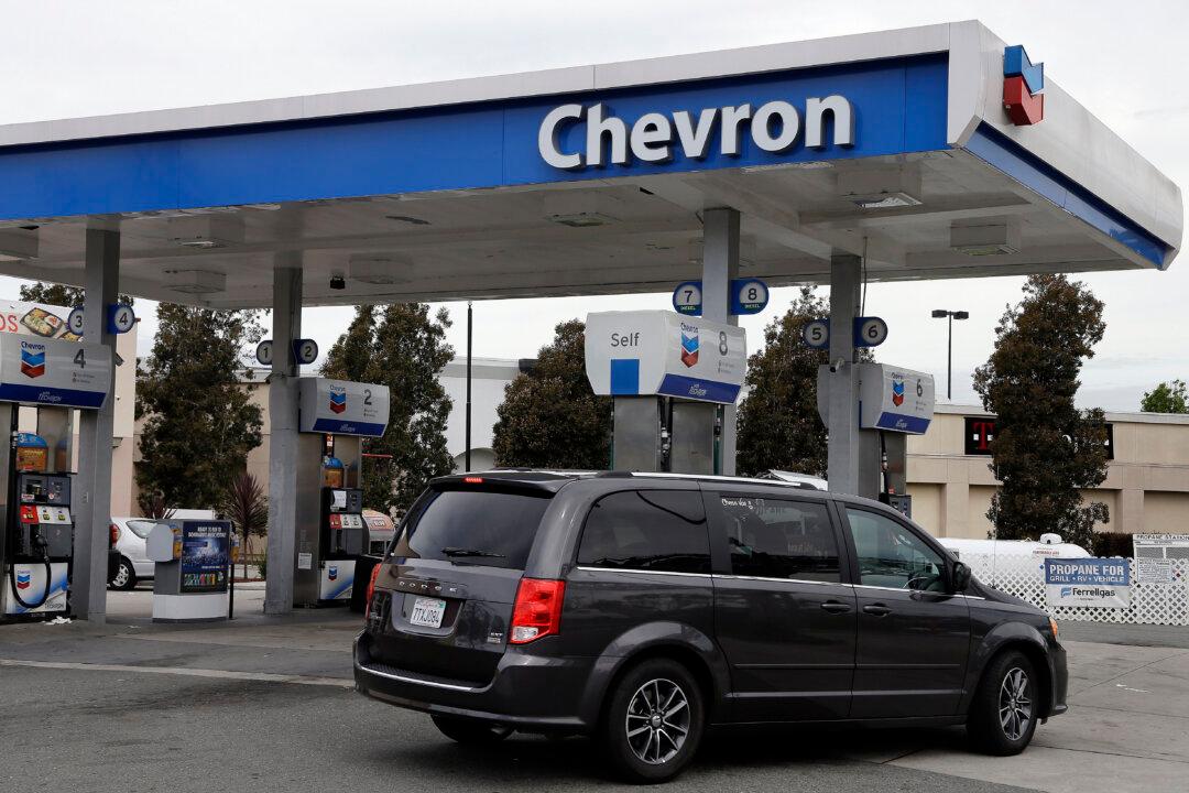 Chevron Buys Hess for $53 Billion, 2nd Buyout Among Major Producers This Month as Oil Prices Surge
