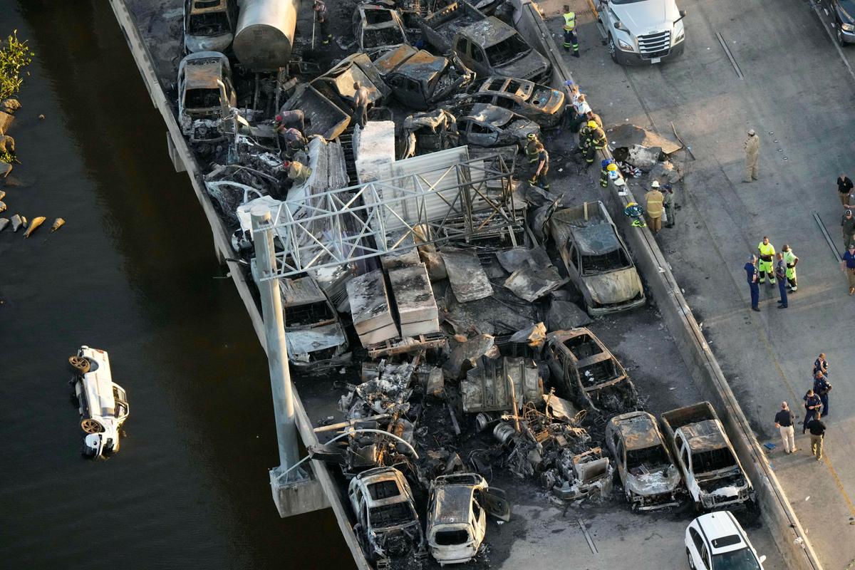 At Least 7 People Killed in Louisiana Pileup Involving 158 Vehicles
