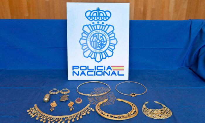 Spanish Police Say They Have Confiscated Ancient Gold Jewelry Worth Millions Taken From Ukraine
