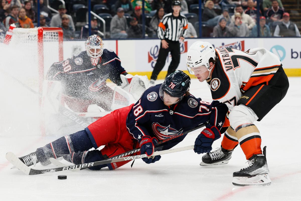 Frank Vatrano, Ducks Break Away for OT Win vs. Blue Jackets
