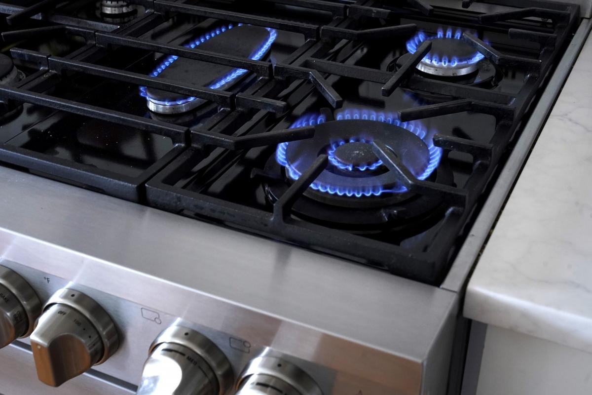 Montreal to Ban Most Natural Gas Heating, Cooking in New Buildings