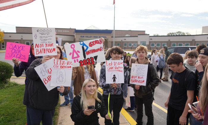Pennsylvania Students Say 'Enough' to School District Bathroom Policies